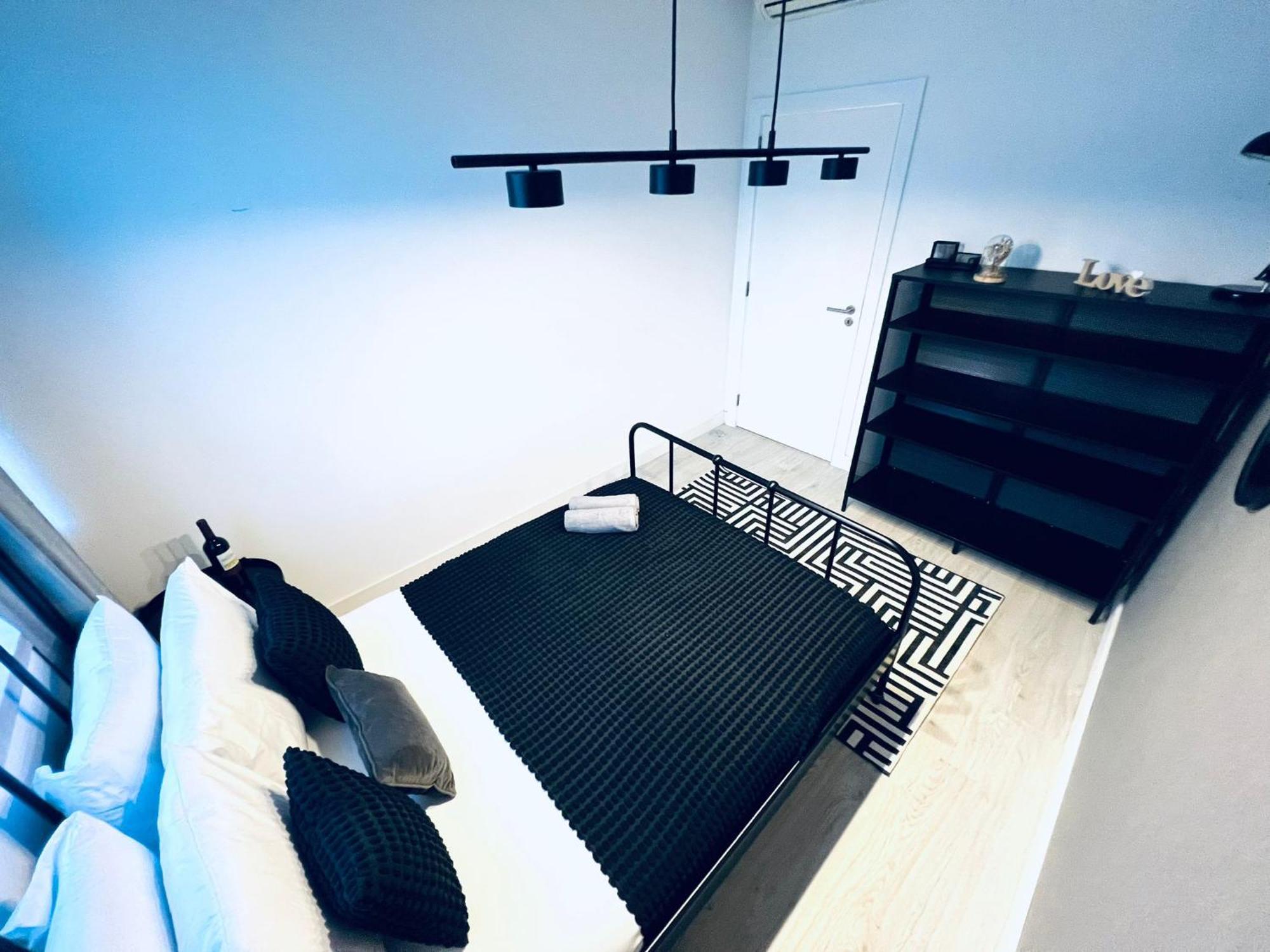 Hostal Luxury Rooms, Ideal For Tourists *