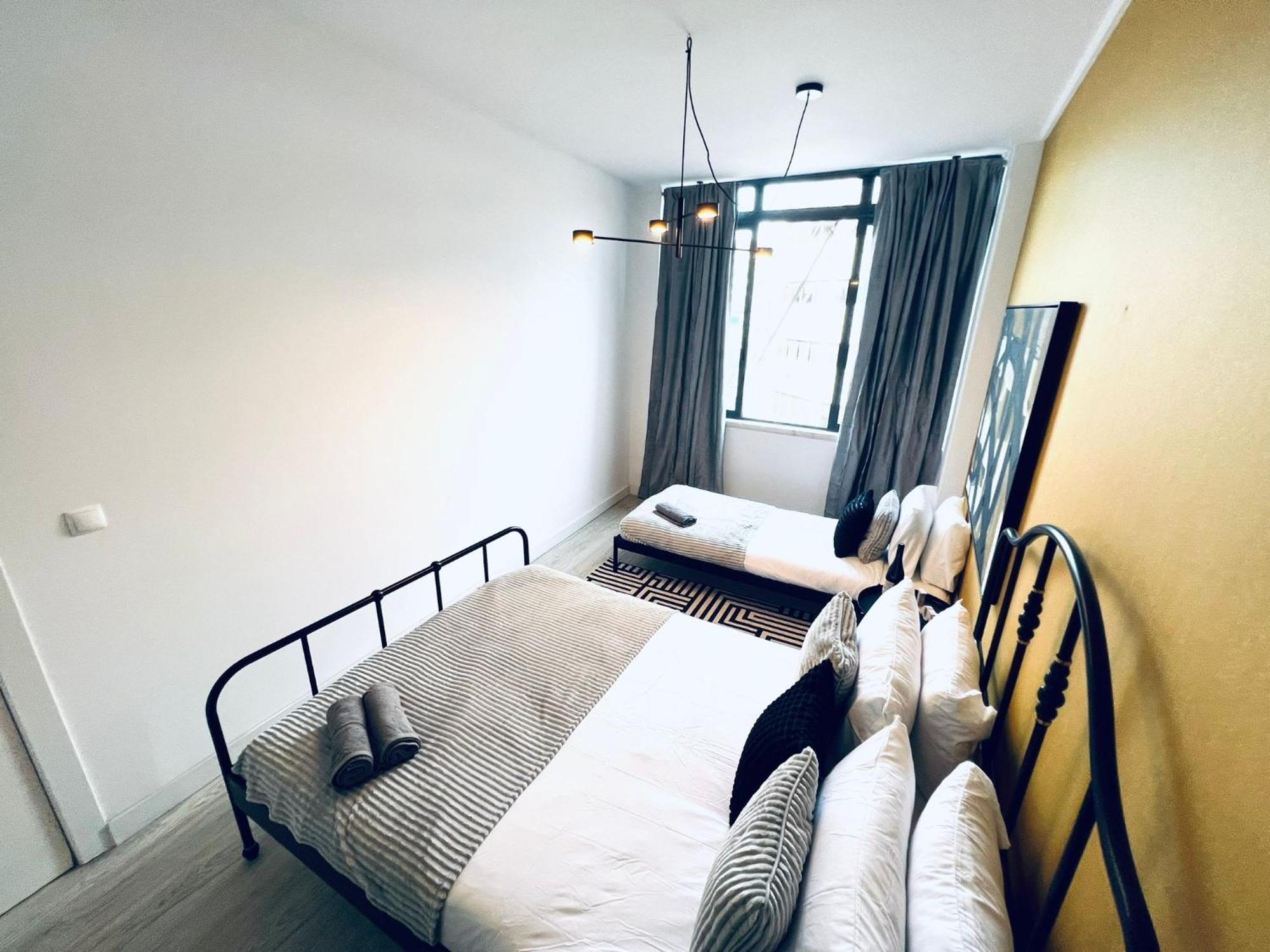 Hostal Luxury Rooms, Ideal For Tourists *