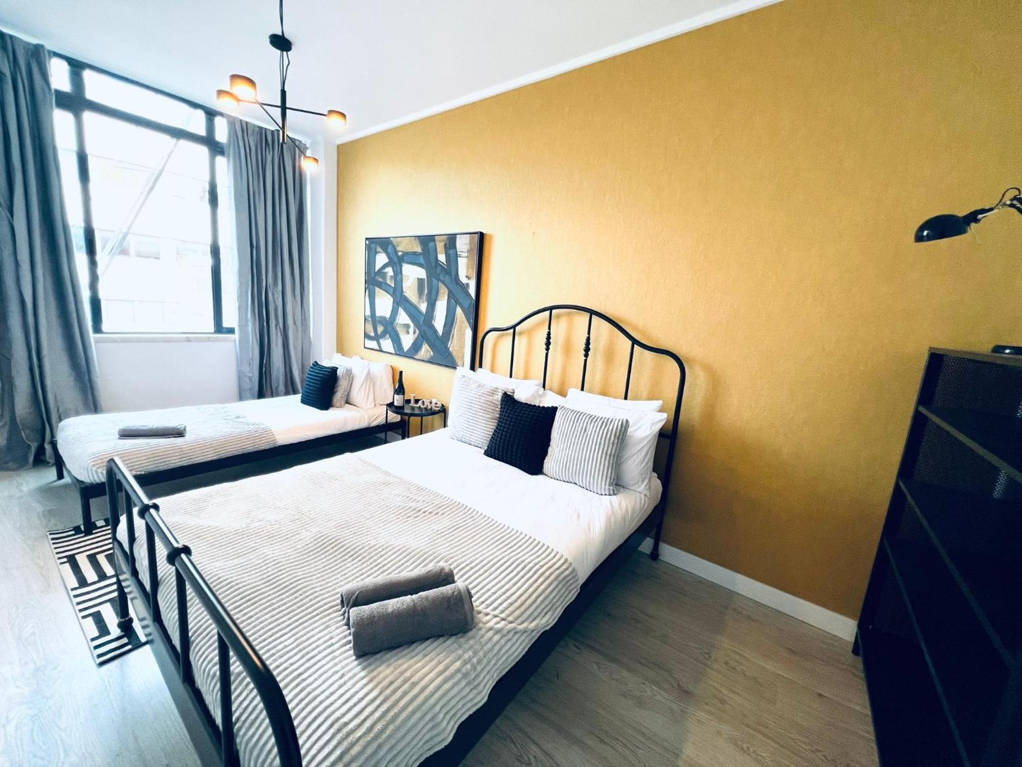 Hostal Luxury Rooms, Ideal For Tourists *