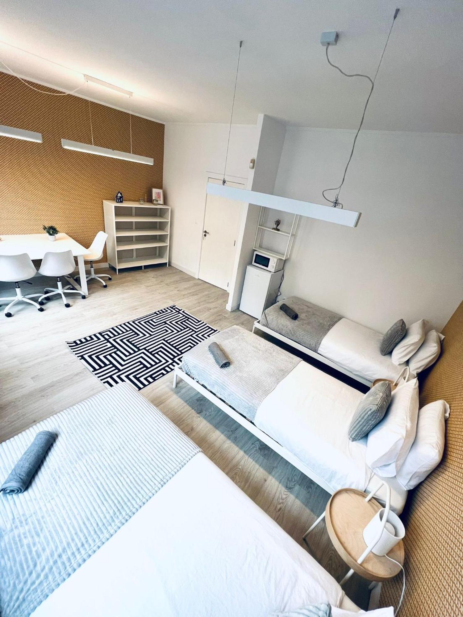 Hostal Luxury Rooms, Ideal For Tourists *